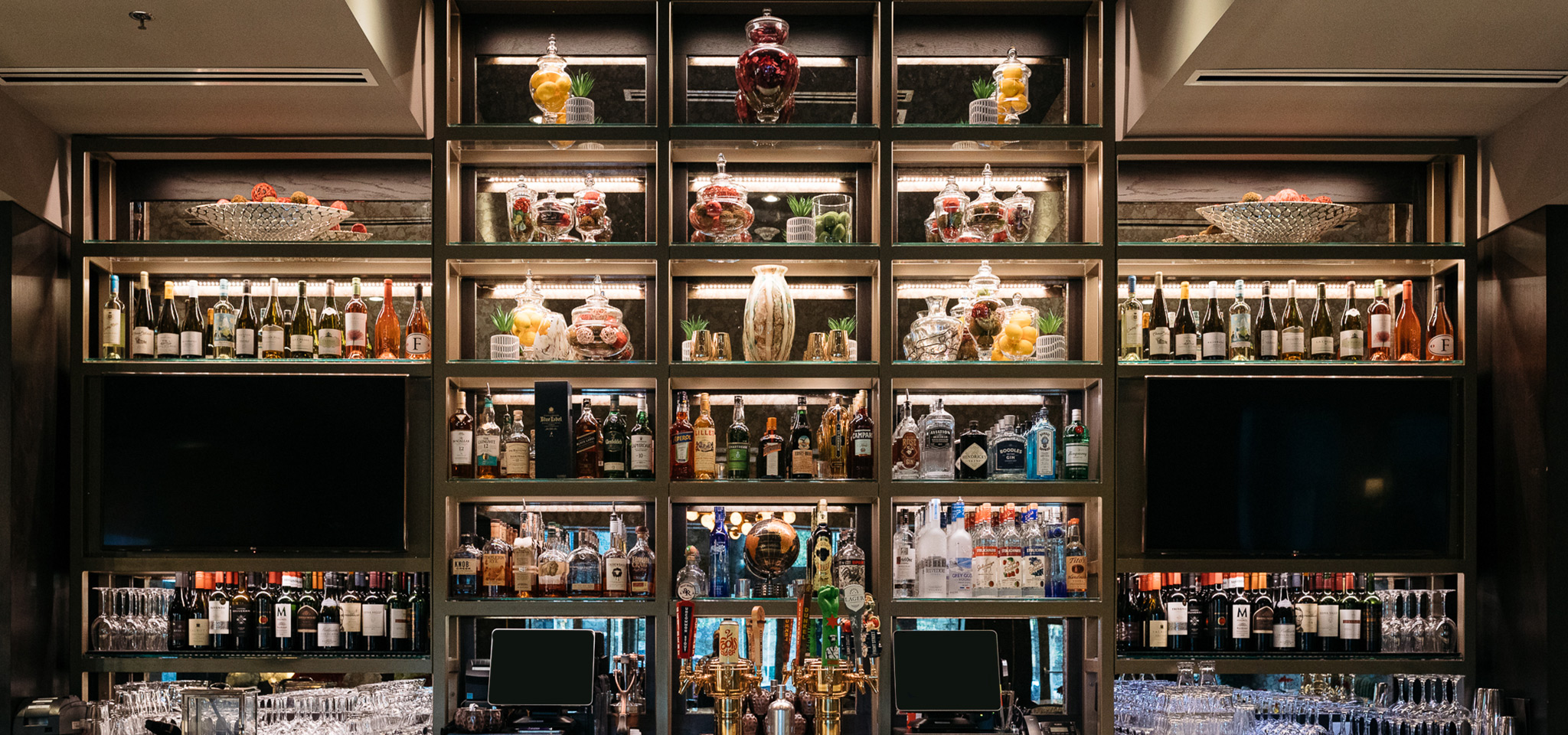 The Fifth Avenue Syndicate Bar